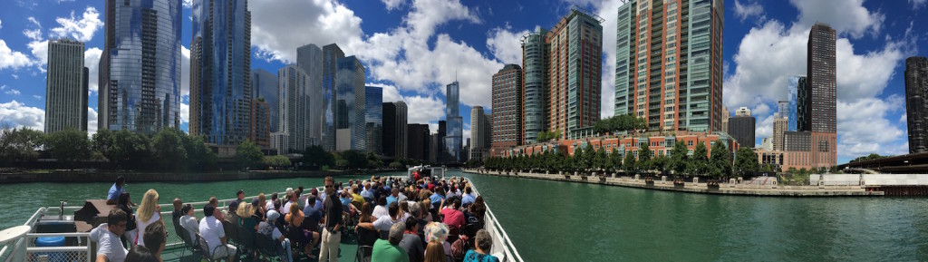 chicagos-first-lady-panoramic-web